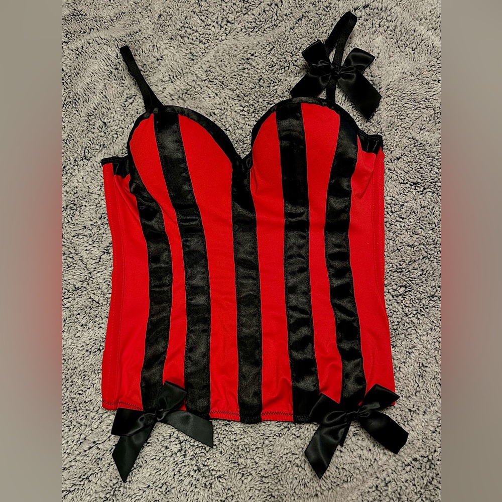 Hot Topic BNWOT Size Small Red and Black Striped Corset Stretchy Bows and straps